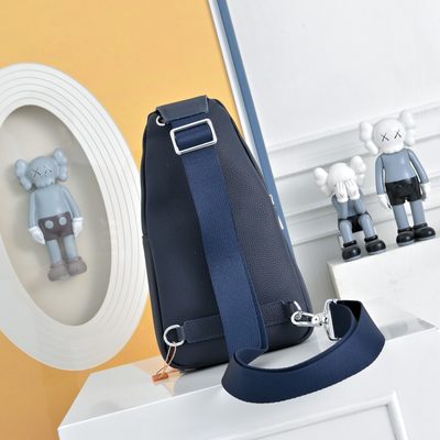Hermes leather sling bag — 4