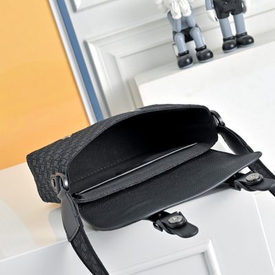Dior messenger bag — 8