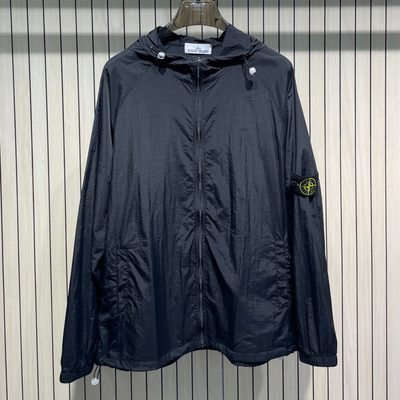 Stone Island — 9