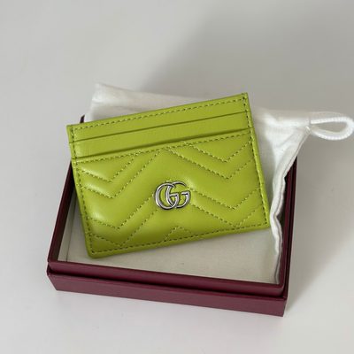 Gucci GG Marmont card case — 3