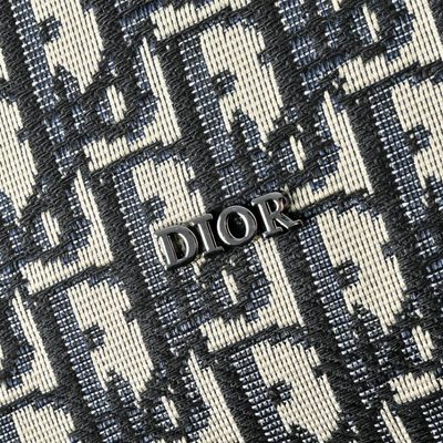 Dior toiletry bag — 5