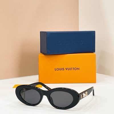 LV Sunglasses — 4