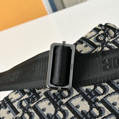 Dior Saddle Messenger Bag — 7