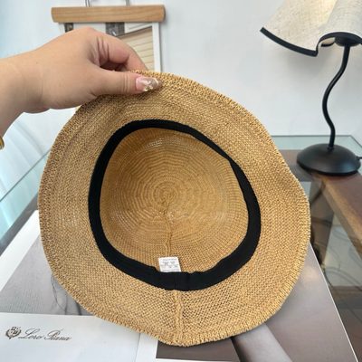 Prada bucket hat — 11