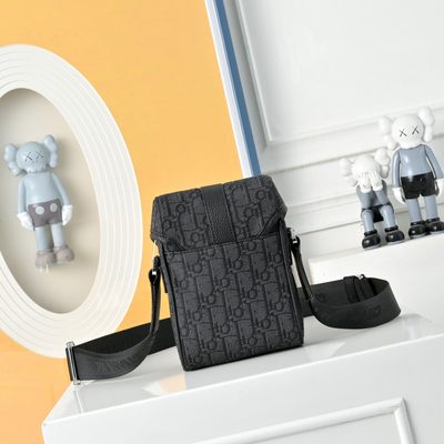 Dior Hit The Road Messenger Bag — 3