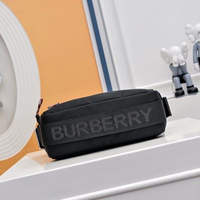 Burberry crossbody bag — 4