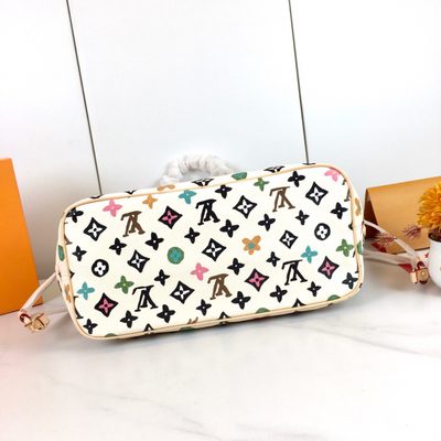 Louis Vuitton Bag — 6