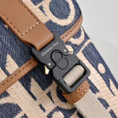 Dior Hit the Road messenger bag — 6