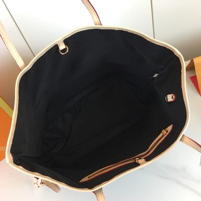 Louis Vuitton Bag — 8