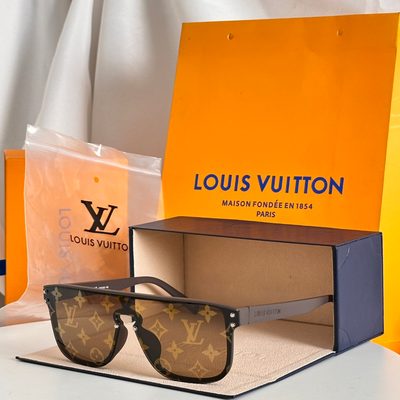 LV Sunglasses — 3