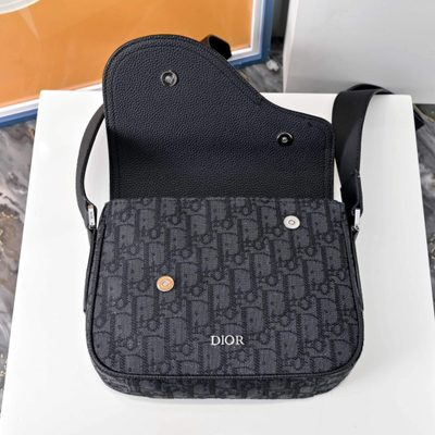 Dior Saddle Messenger Bag — 6