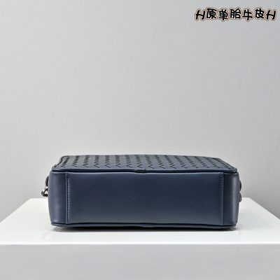 Bottega Veneta Intrecciato leather bag — 4