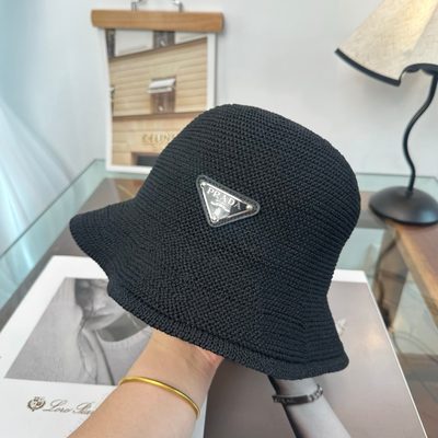 Prada bucket hat — 4