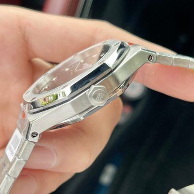 AP Watch — 7