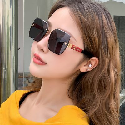 Chanel Sunglasses — 4