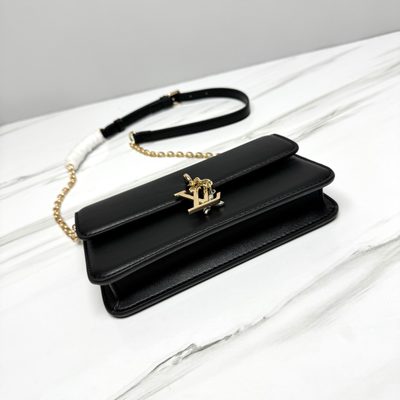 Louis Vuitton Bag — 4