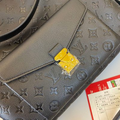 Louis Vuitton Bag — 6