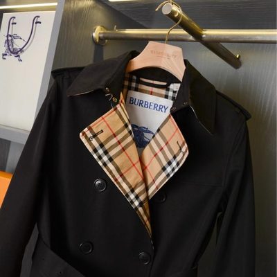 Burberry Lakefield Trench Jacket — 8