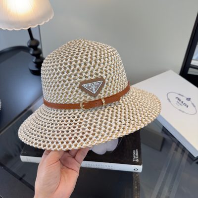 Prada bucket hat — 3