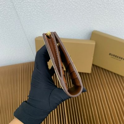 Burberry Check zipped wallet — 6