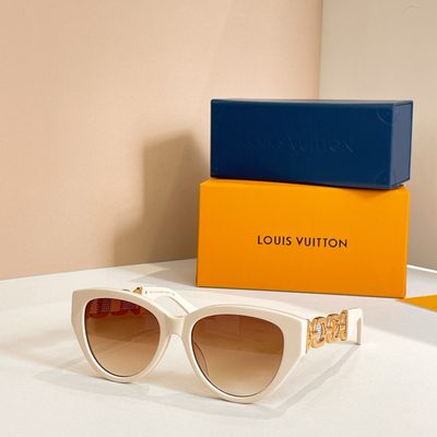 LV Sunglasses — 6