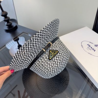 Prada bucket hat — 4
