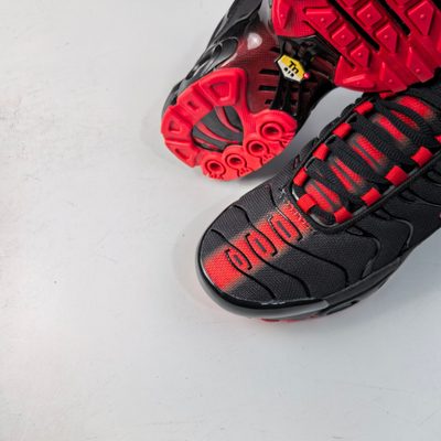 Nike Air Max Plus trainers — 8