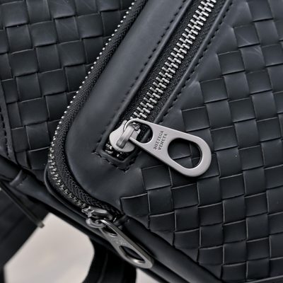 Bottega Veneta Intrecciato leather sling bag — 6