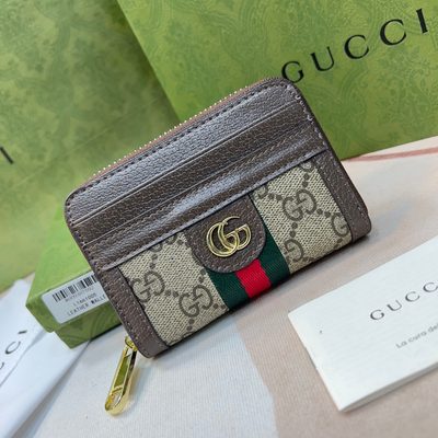 Gucci zip wallet