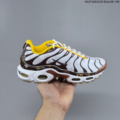 Nike Air Max Plus sneakers — 4