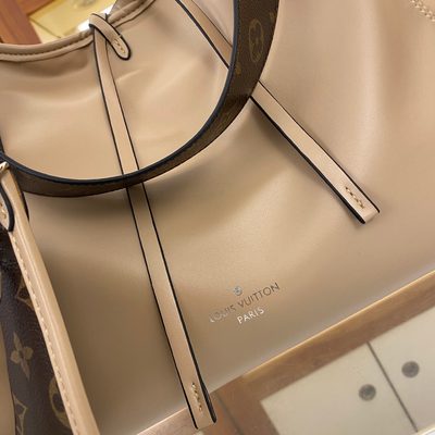 Louis Vuitton Bag — 3