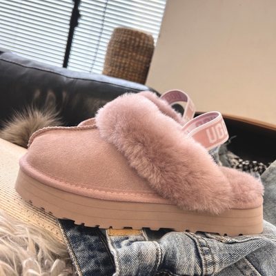 UGG Funkette Slippers — 6