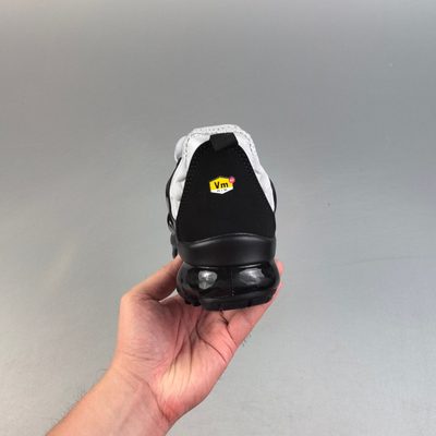 Nike Air Max Plus trainers — 5