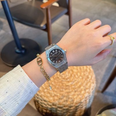 AP Watch — 7