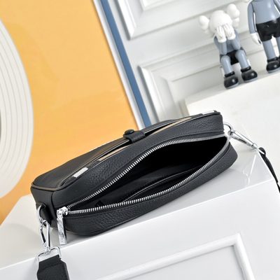Burberry crossbody bag — 8