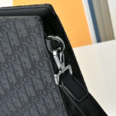 Dior pouch — 6
