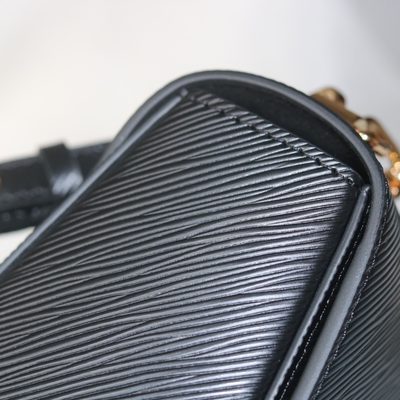 Louis Vuitton Bag — 5