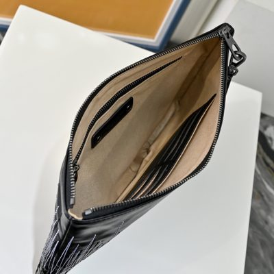 Bottega Veneta Intrecciato leather clutch — 8