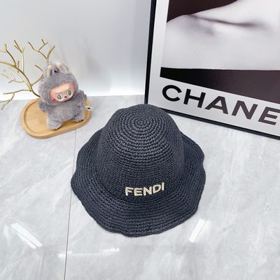 Fendi bucket hat — 7