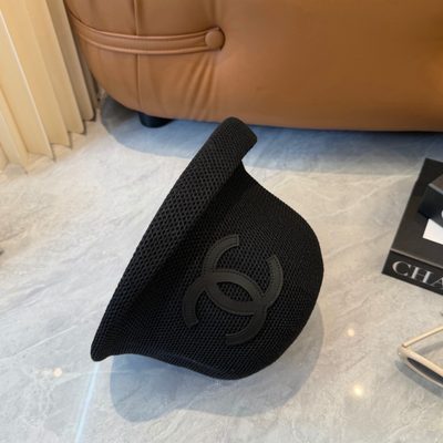 Chanel bucket hat — 8