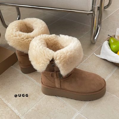 UGG Short Valerie Platform Boots — 6