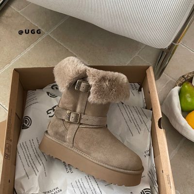 UGG Short Valerie Platform Boots — 6