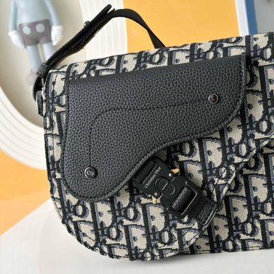 Dior Saddle Messenger Bag — 5