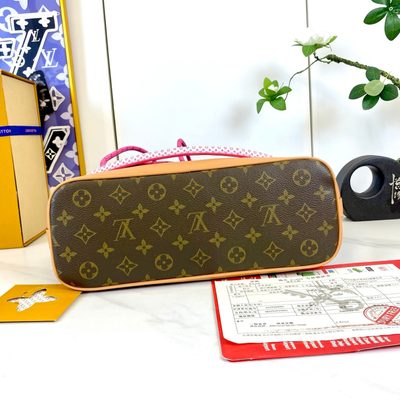 Louis Vuitton Bag — 8