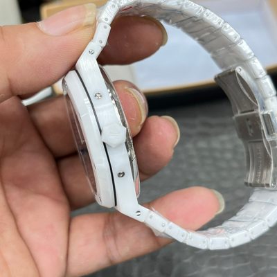 AP Watch — 6