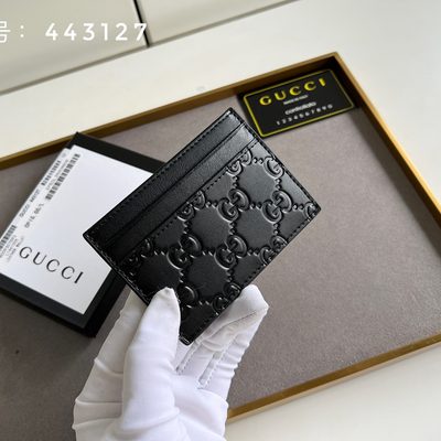 Gucci card holder — 6