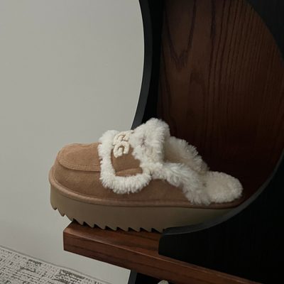 UGG tan suede platform slippers — 4