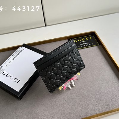 Gucci card holder — 3