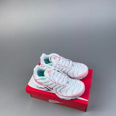 Nike Air Max Plus trainers — 6
