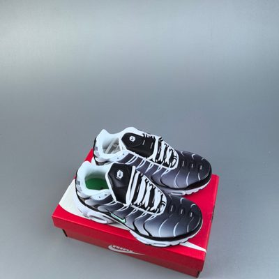 Nike Air Max Plus trainers — 6
